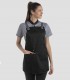 Delantal con peto para mujer en color negro