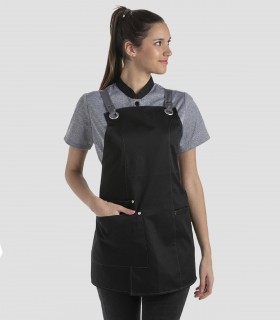 Delantal con peto para mujer en color negro